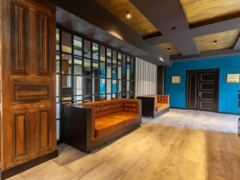 Solomon Hotel - Photo 2