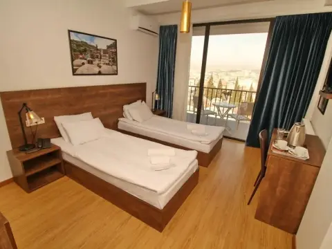Tbilisi Boutique Hotel - Photo 4