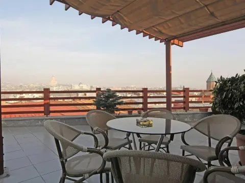 Tbilisi Core: Leo - фото 1