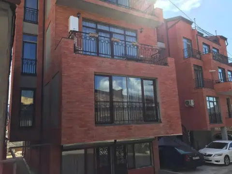 Tbilisi LOA Apartment - Photo 2