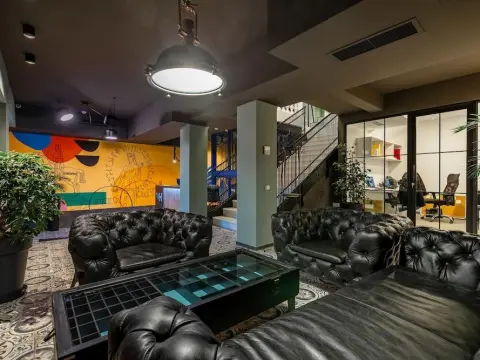 Vera Hills Boutique Hotel - Photo 2