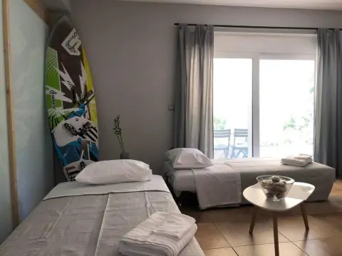 A Cozy Summer Retreat in the Woods of Rhodes - фото 2