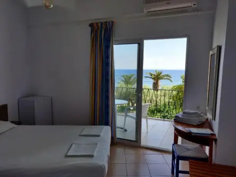 Afroditi Beach Hotel - Photo 3