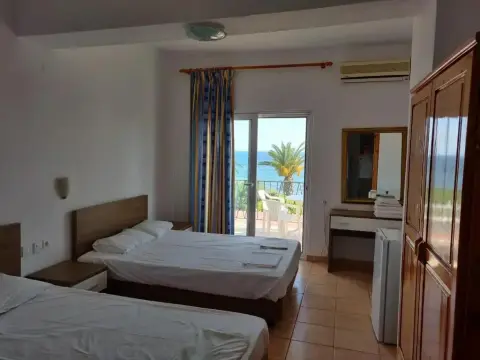 Afroditi Beach Hotel - Photo 4