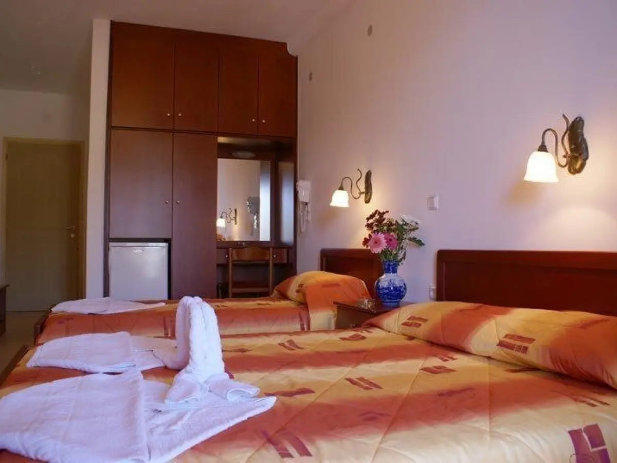 Agnanti Hotel