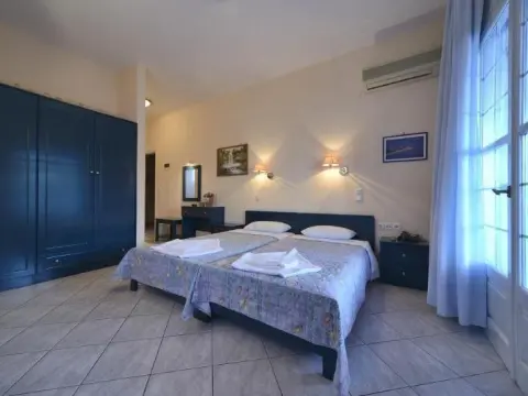 Agnanti Hotel - Photo 2