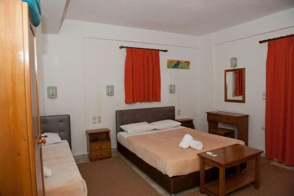 Aithrio Hotel - Photo 4