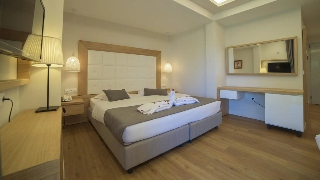 Akron Seascape Resort - Photo 4