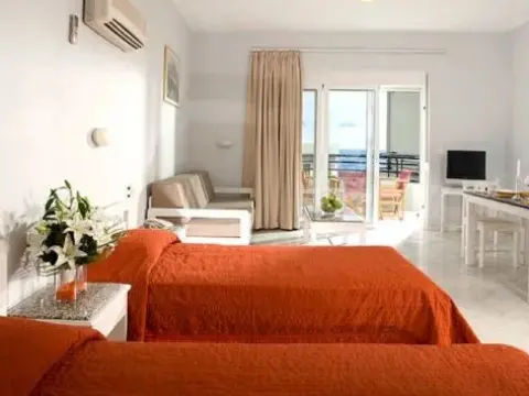 Alantha Villa - Photo 3