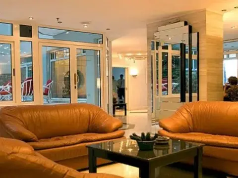 Alantha Villa - Photo 1