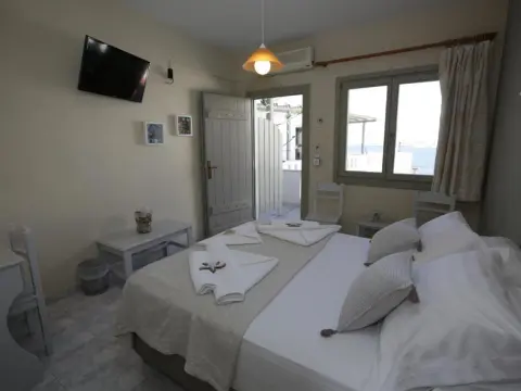 Alexandra's Rooms - Photo 4