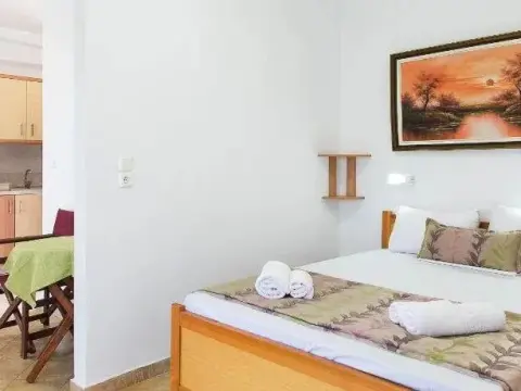 Alexandros Hotel Apartments - Photo 2