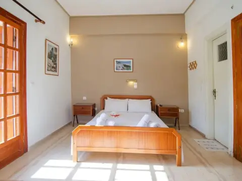 Almira Inn - Photo 2