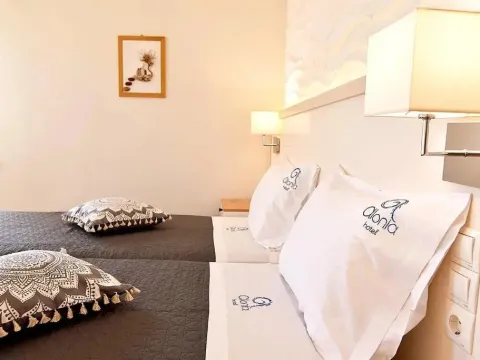 Alonia Hotel - Photo 3