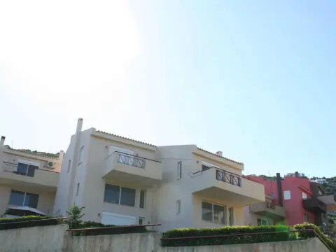 Amalia Residences - Photo 1