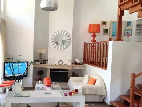 Amalia Residences - Photo 4
