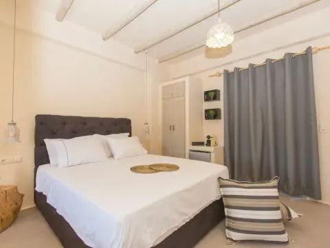 Ampelos Suites - Photo 1