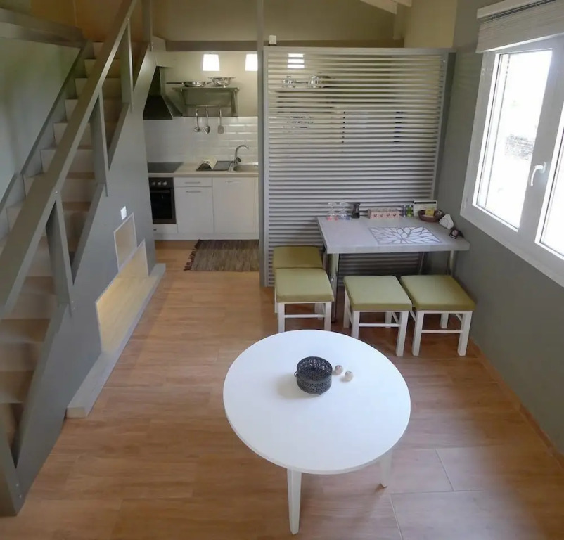 Ampoulos Rooms & Apartments