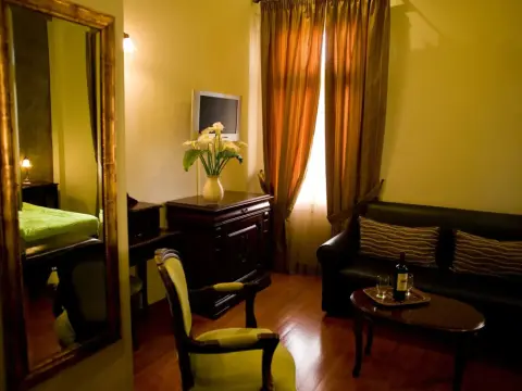 Andromeda Suites - Photo 2