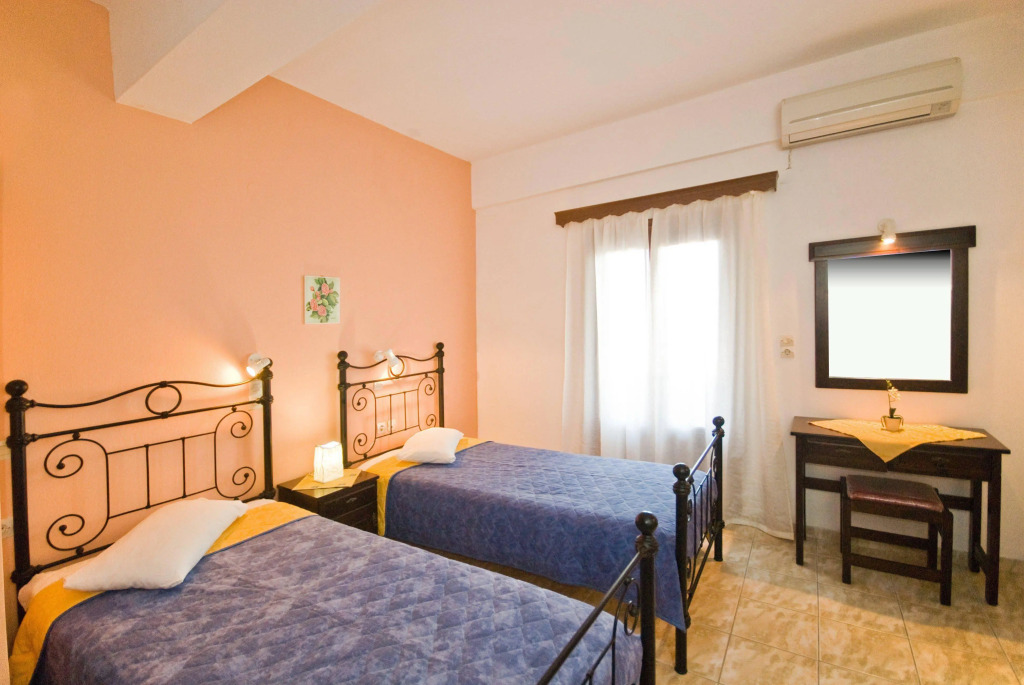 Anessis Apartments - Photo 2