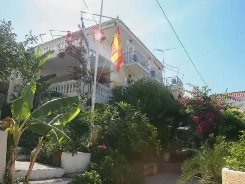Apanemos In Timeless Spetses - фото 2