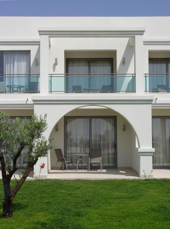 Apollo Blue - Photo 1