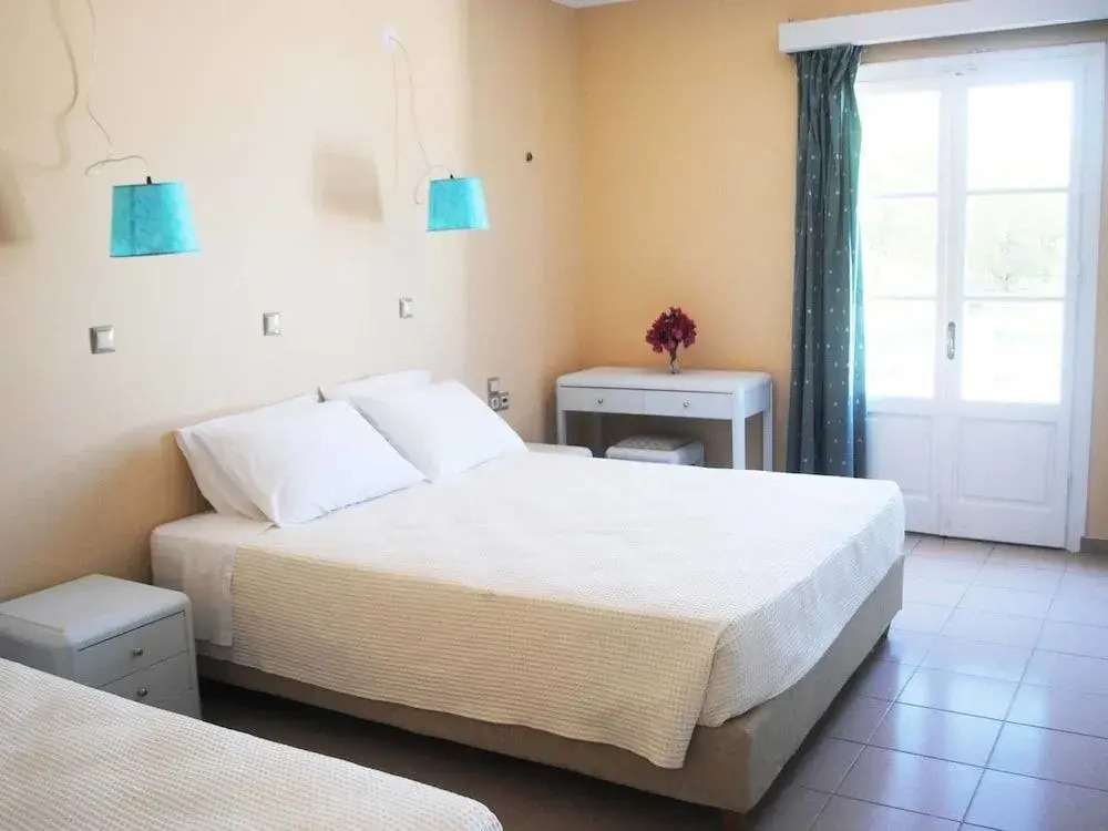 Apollonia Hotel - Photo 3
