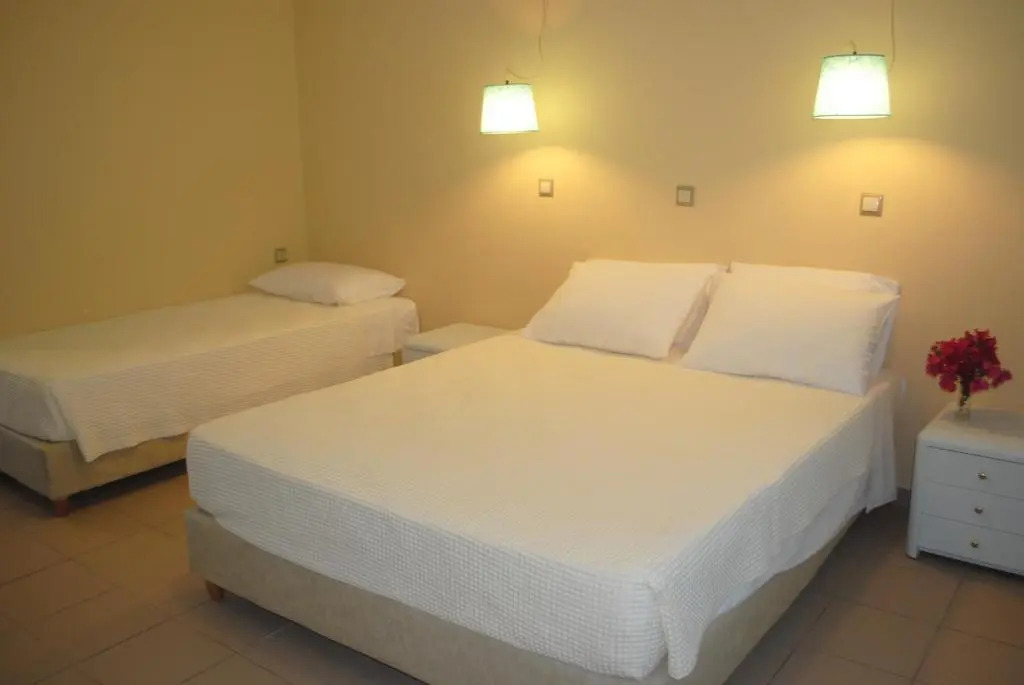 Apollonia Hotel - Photo 4