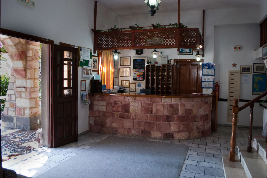 Asteri Hotel - Photo 1