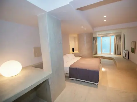 Atria Suites - Photo 1