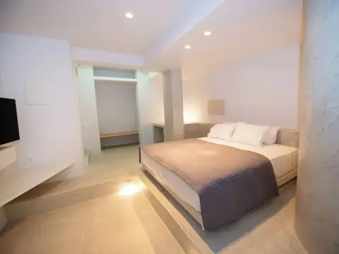 Atria Suites - Photo 2