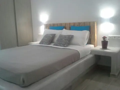 Azalea Studios & Apartments - Photo 2
