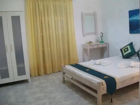 Black Beach Village - Photo 1