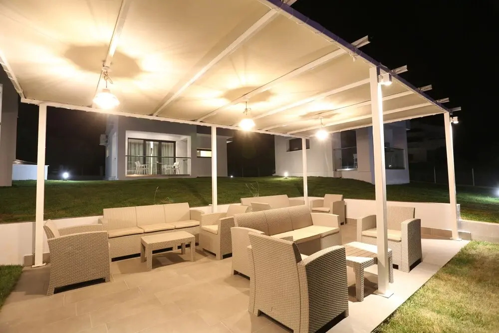 Blue Avenue - Photo 2