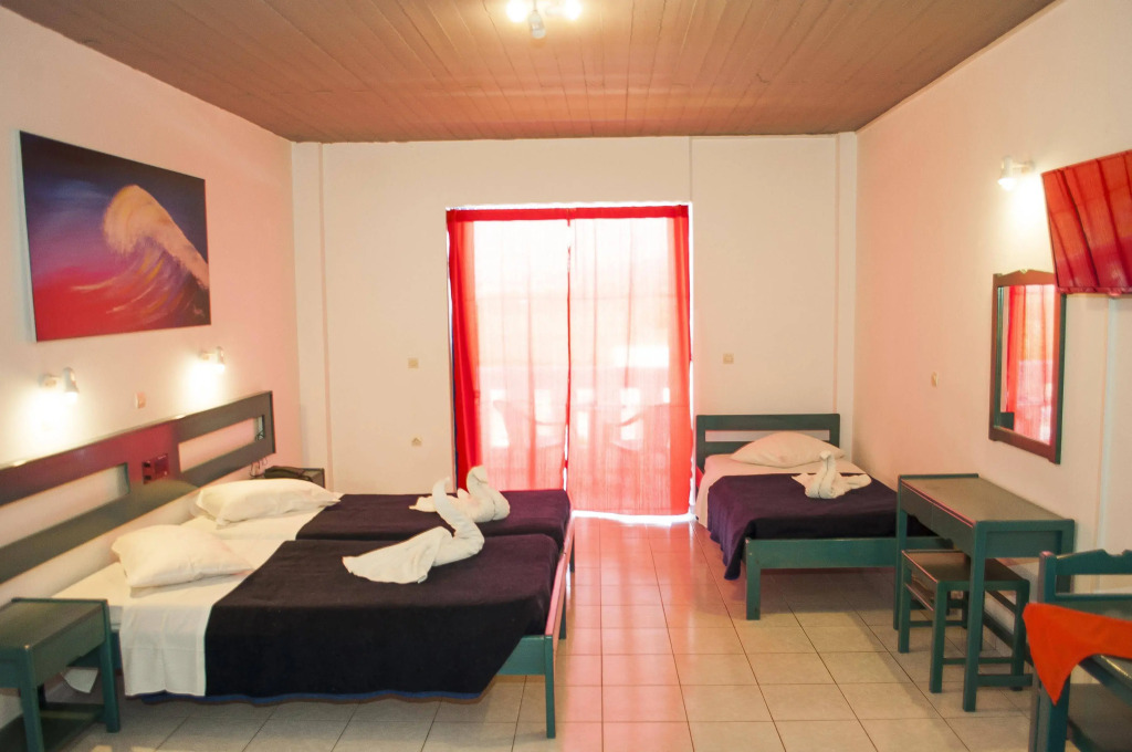 Bouradanis - Photo 2