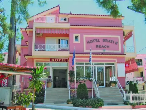 Brati Beach Hotel - Photo 1
