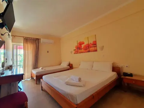 Brati Beach Hotel - Photo 3