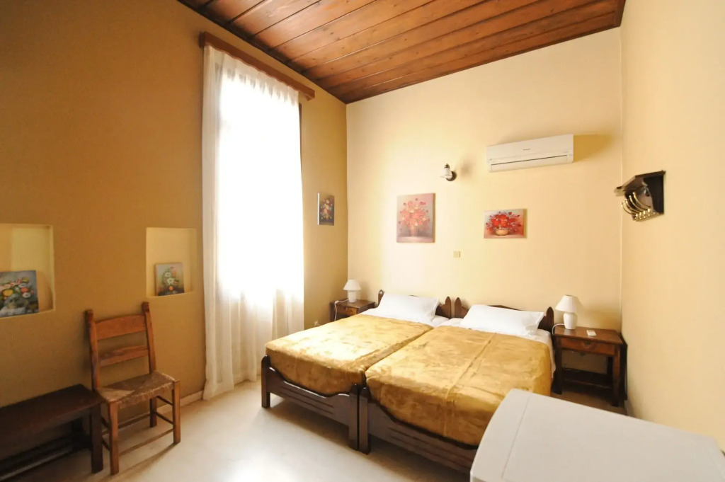 Byzantine Hotel - Photo 4