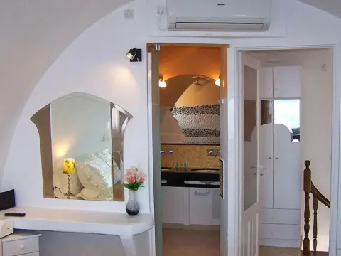 Caldera View Private Villa - Photo 4