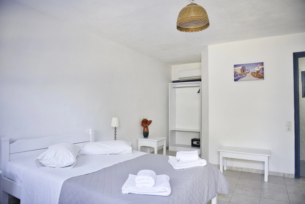 Caldera View Resort - Adults Only - Photo 4