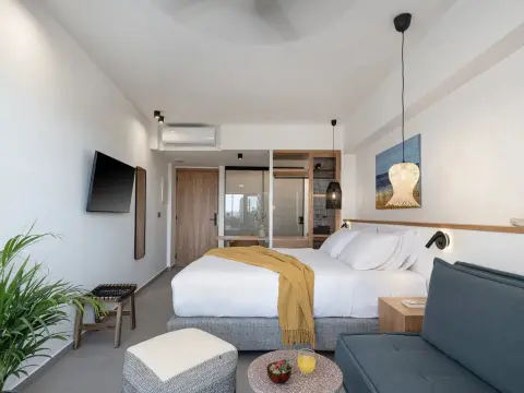 Calla Luxury Seafront Suites - Photo 2