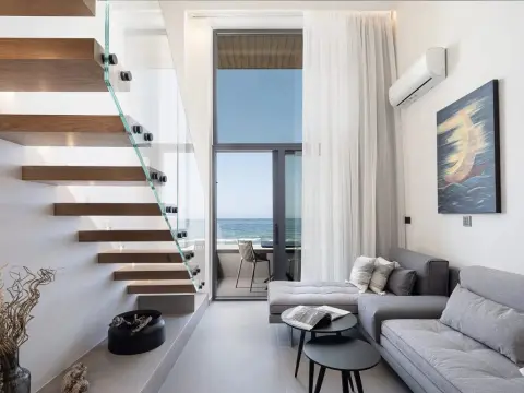 Calla Luxury Seafront Suites - Photo 3