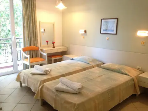 Captain's Hotel - Photo 3