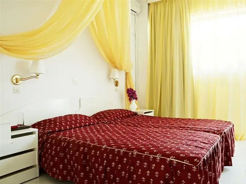 Castello Di Rodi - Photo 2