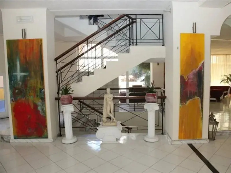 Castello Di Rodi - Photo 3