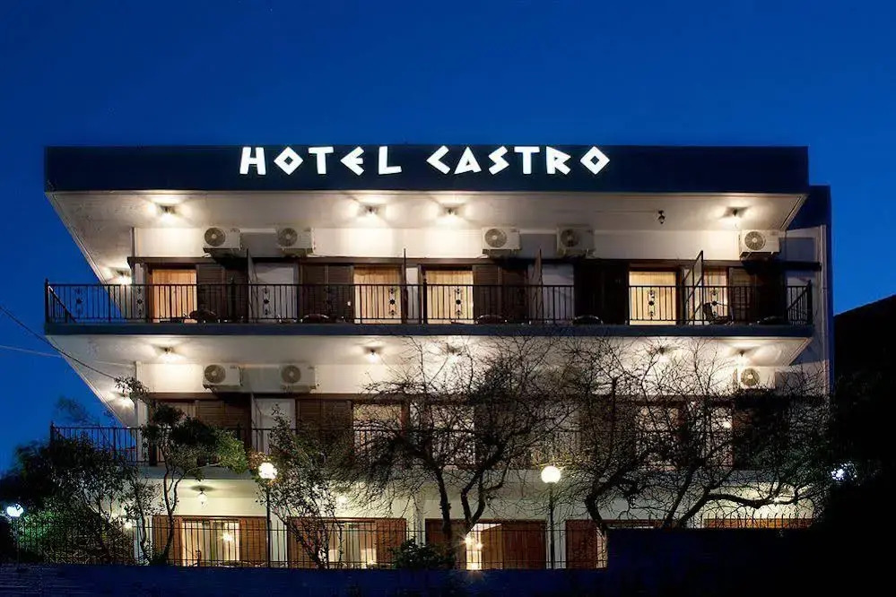 CASTRO HOTEL 2+ *