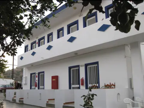 Christina Studios - Photo 1