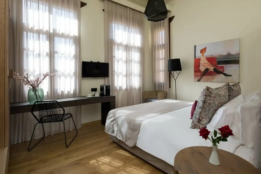 Contessa Boutique Hotel - Photo 4