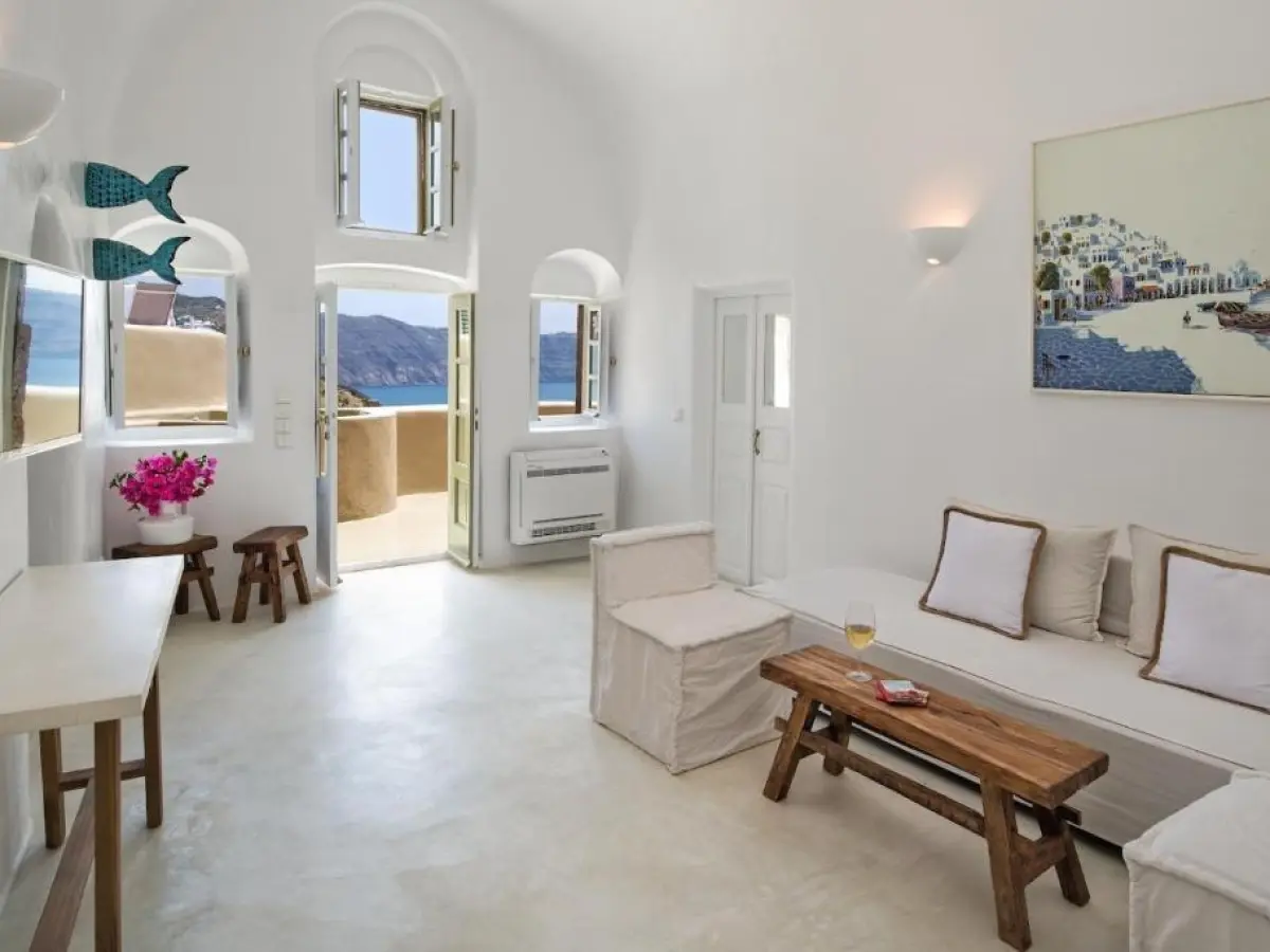 Cosmoia Cave House