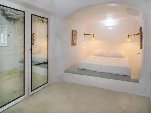 Cosmoia Cave House - Photo 2